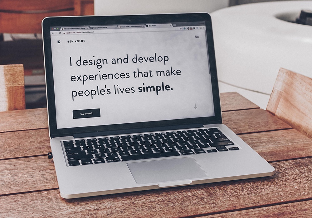 Laptop Mockup & Typography